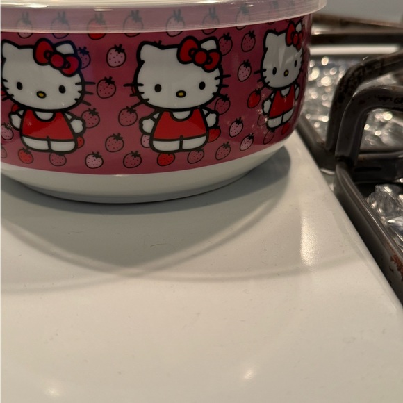 Hello Kitty Tupperware - Picture 2 of 5